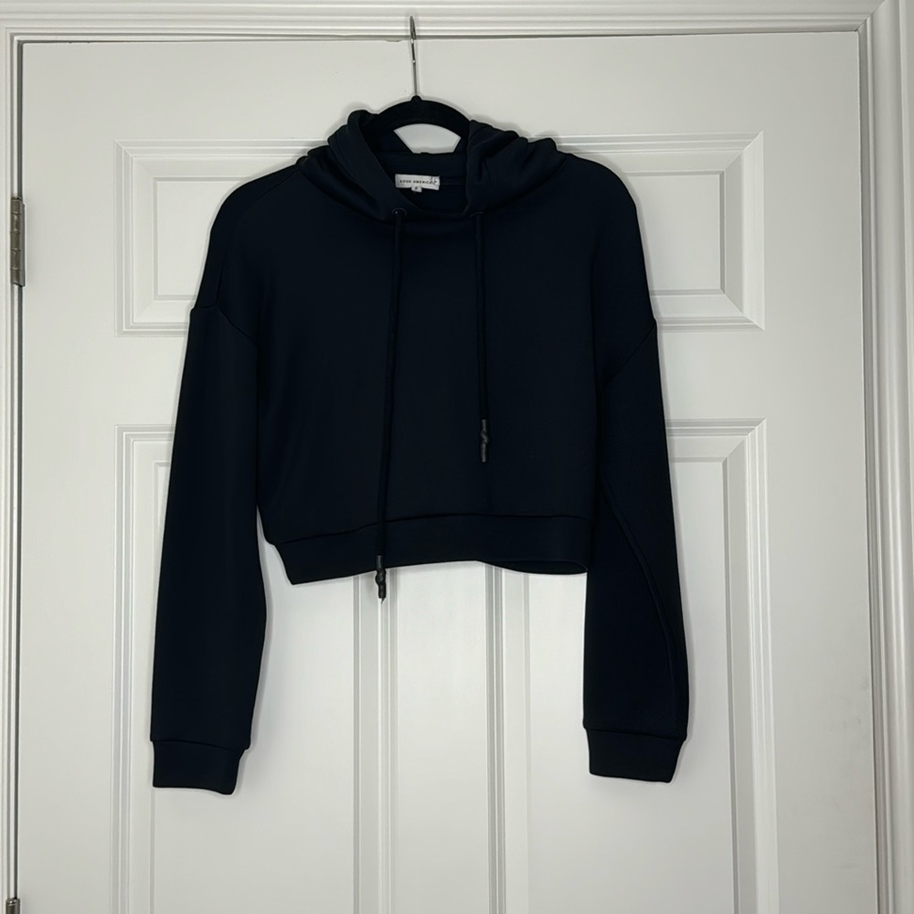 Good American cropped sweatshirt. Size 3, equivalent to L/XL